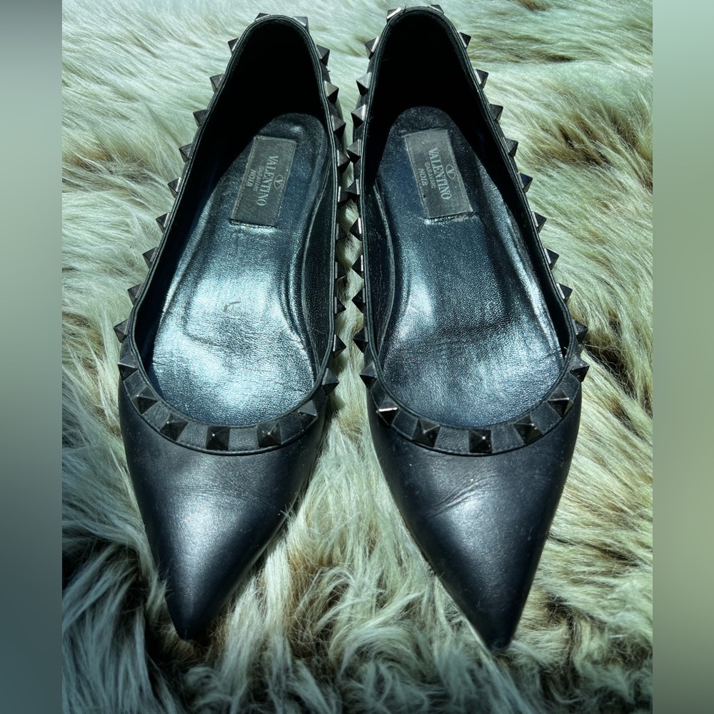 Valentino Garavani Rockstud Flats size 35.5